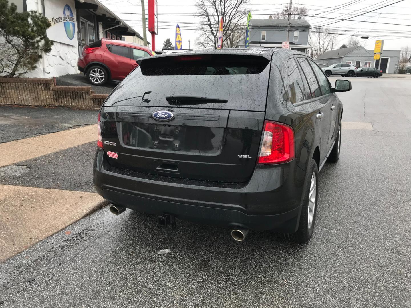 2011 Black /Cream Ford Edge SEL (2FMDK3JCXBB) with an 3.5 V6 engine, Automatic transmission, located at 577 Chester Pike, Prospect Park, PA, 19076, (610) 237-1015, 39.886154, -75.302338 - Photo#6